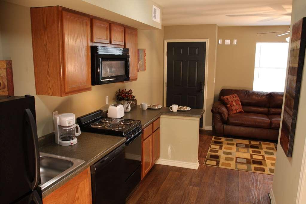 Eagle'S Den Three Rivers Texas A Travelodge By Wyndham Ruang foto
