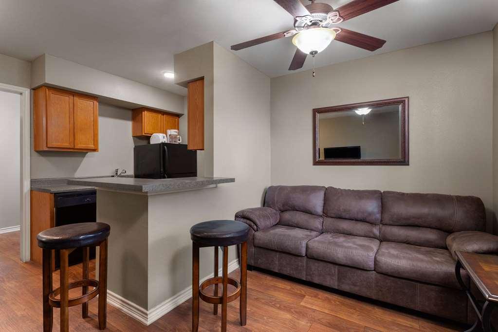 Eagle'S Den Three Rivers Texas A Travelodge By Wyndham Ruang foto