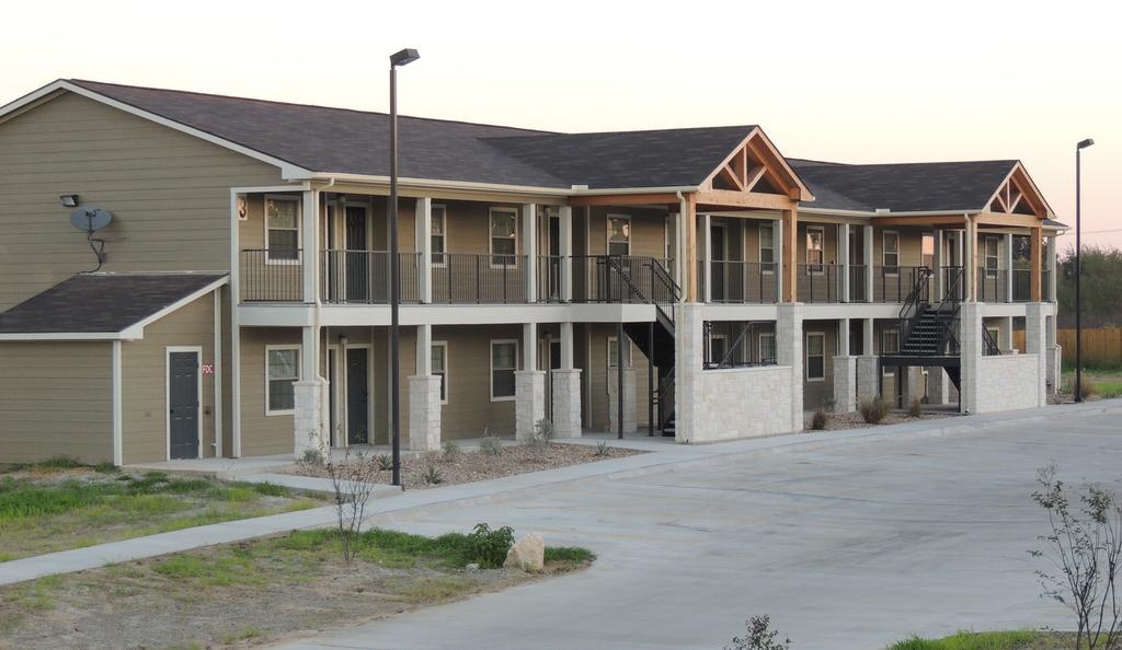Eagle'S Den Three Rivers Texas A Travelodge By Wyndham Bagian luar foto